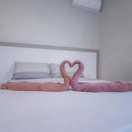 B&B 